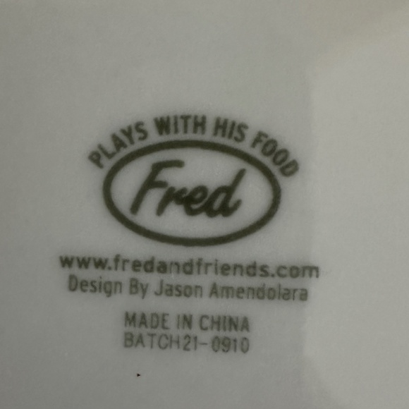 Fred and Friends Plays With His Food 2 Plates - Picture 6 of 8